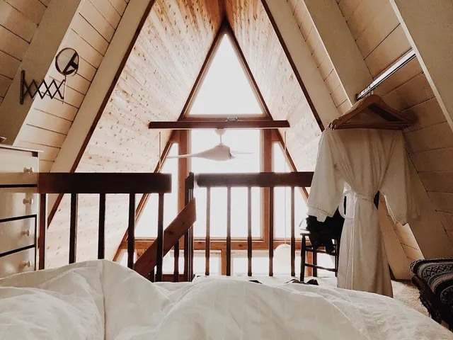 Don’t bring a good book into this bed or you might never make it out