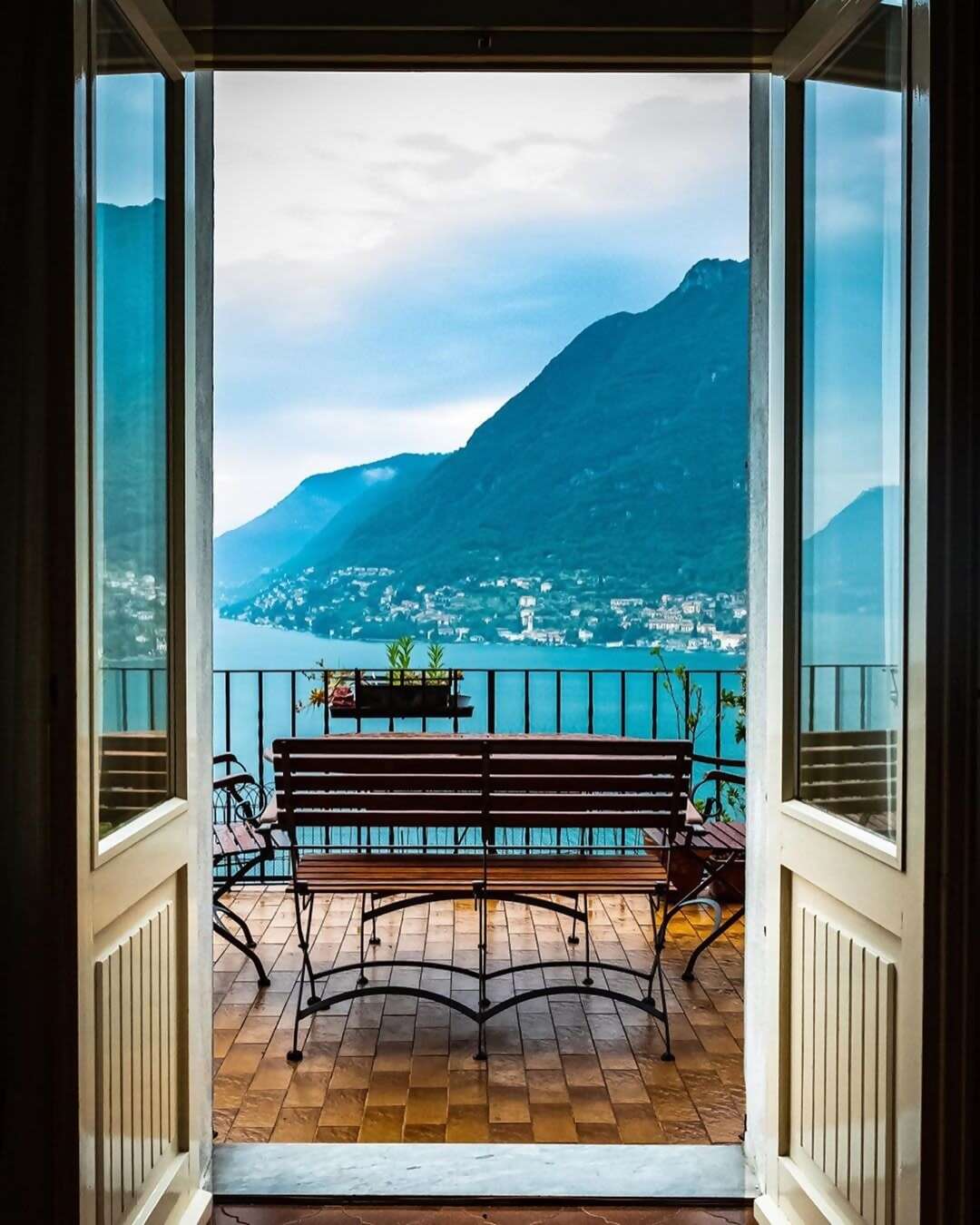 There’s no such thing as a bad view of Lake Como, but Cristina’s bright apartment has one of the best