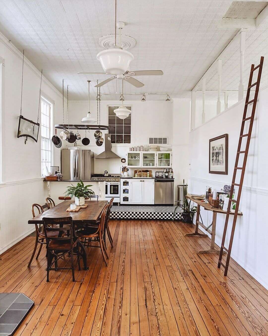 Back in the 19th century, this spacious upstate retreat was a schoolhouse