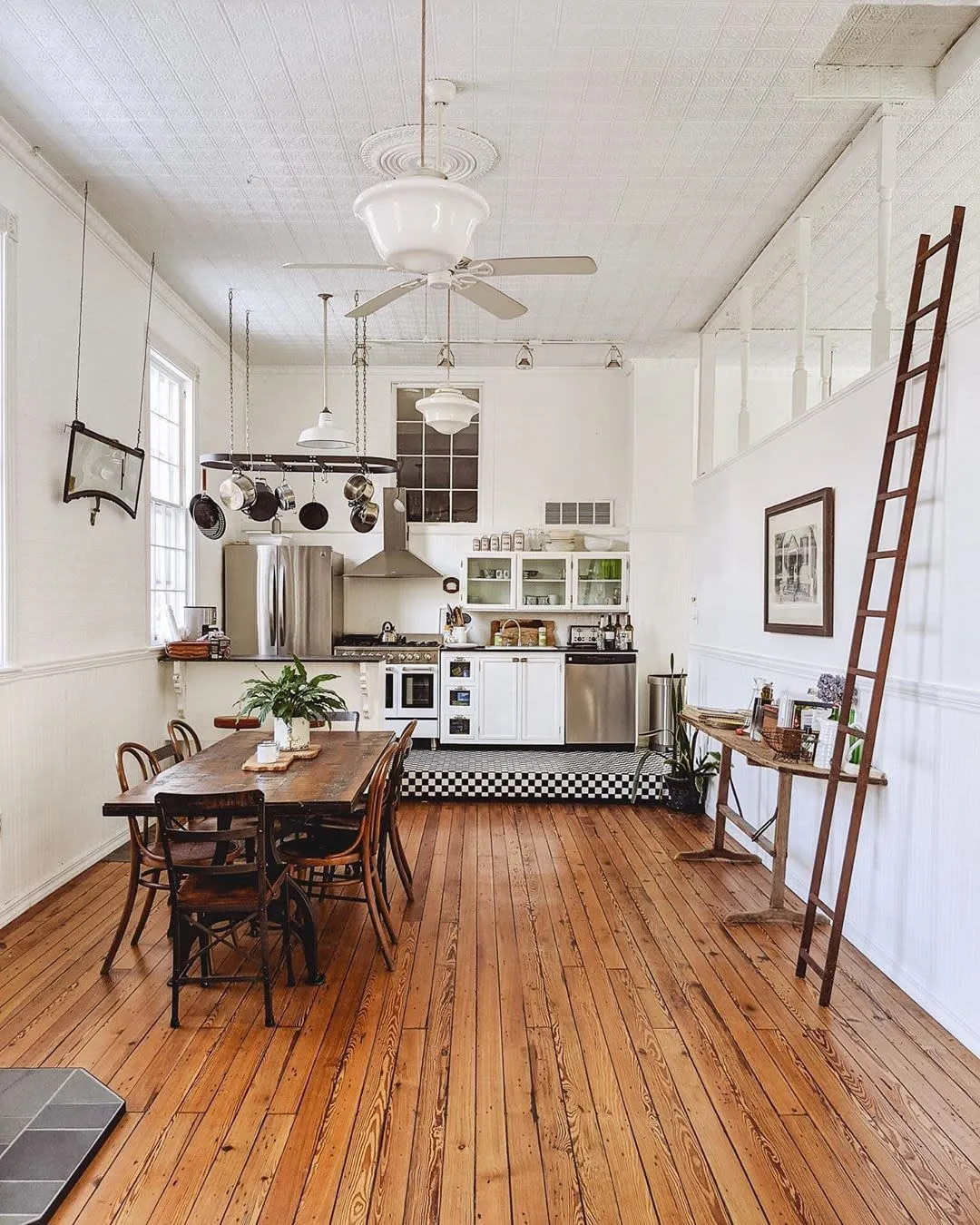 Back in the 19th century, this spacious upstate retreat was a schoolhouse