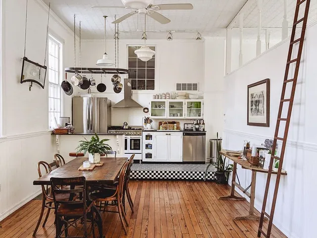 Back in the 19th century, this spacious upstate retreat was a schoolhouse