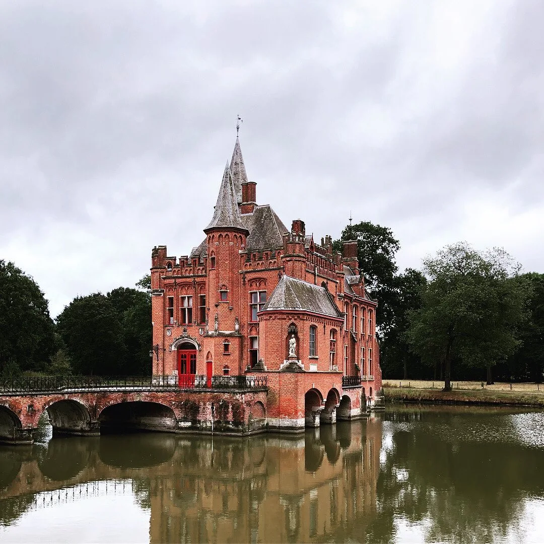 Once you cross the cobblestone bridge, you’re medieval royalty