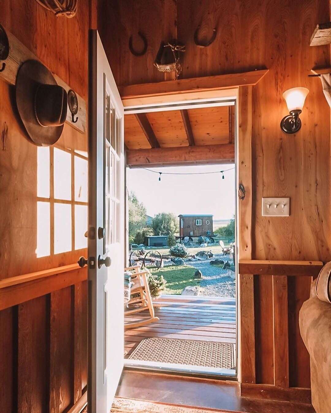 Superhost Ashley’s cabin was built to look like a Wild West saloon, minus the spittoon