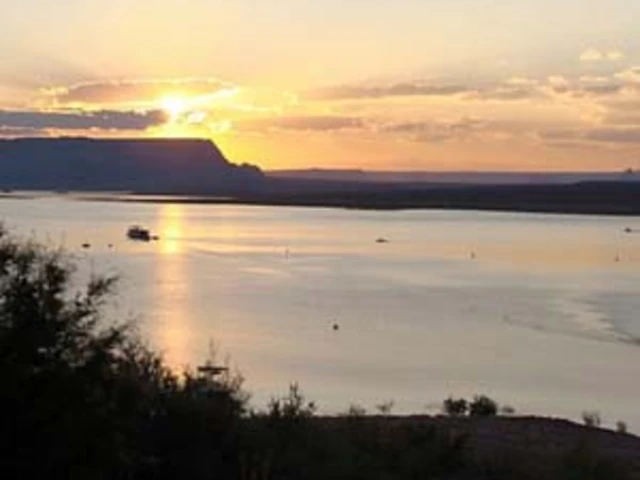 Parks & Canyons Spectacular with Denver