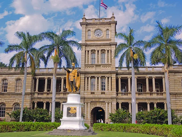 Hawaii by Land & Sea