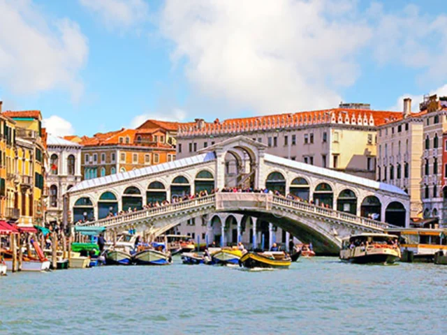 Spotlight on Venice in Winter