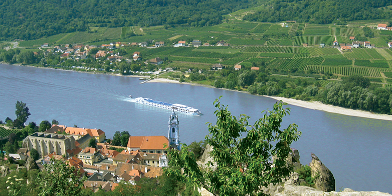 danube_river_cruise.jpg