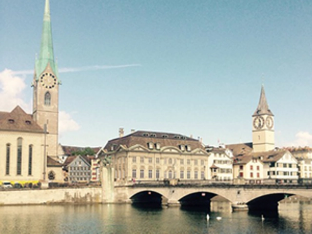 Festive Time on the Romantic Rhine with Zurich, Mount Pilatus & Lake Como