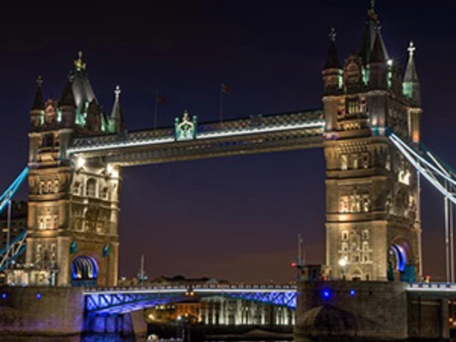 Festive Time on the Romantic Rhine with Paris & London Extension – Northbound