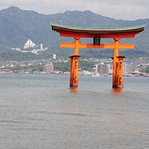 Classic Japan: The Golden Route with Hiroshima