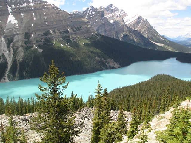 Canadian Rockies featuring Rocky Mountaineer® Train