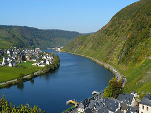 Jewels of Central Europe with 2 Nights London & 2 Nights Paris – Eastbound