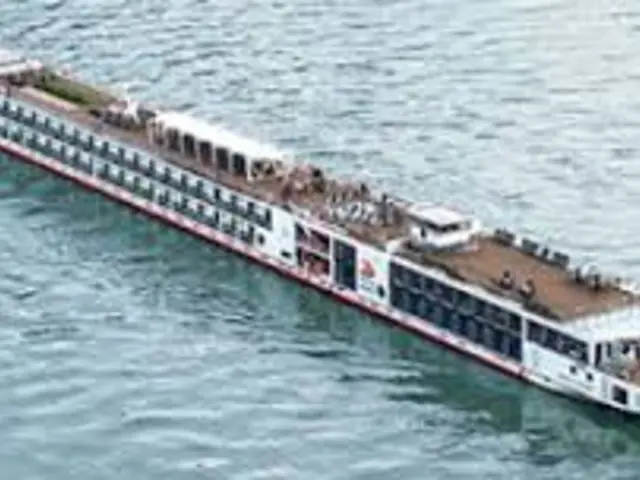 Danube Waltz (river)