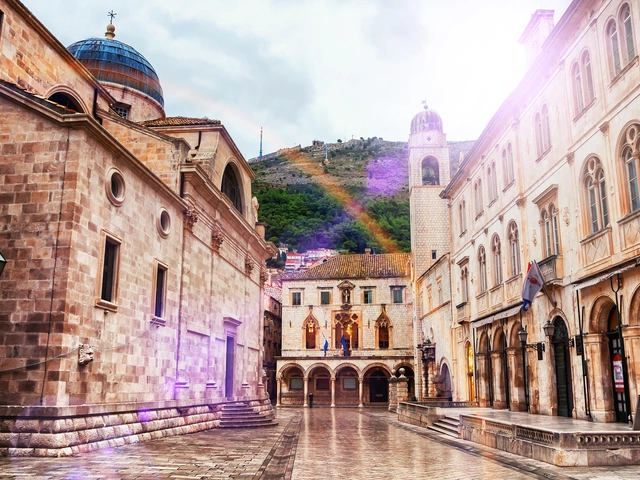 Discover Croatia, Slovenia and the Adriatic Coast featuring Dubrovnik, Dalmatian Coast, Istrian Peninsula and Lake Bled