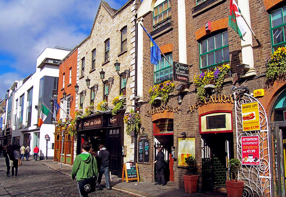 Exploring Britain & Ireland featuring England, Ireland, Scotland and Wales