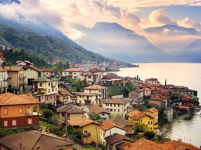 Northern Italy and Its Lakes featuring Padua and Venice