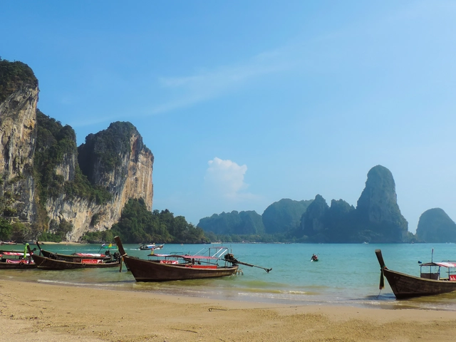 Classic Cambodia and Thai Islands – West Coast