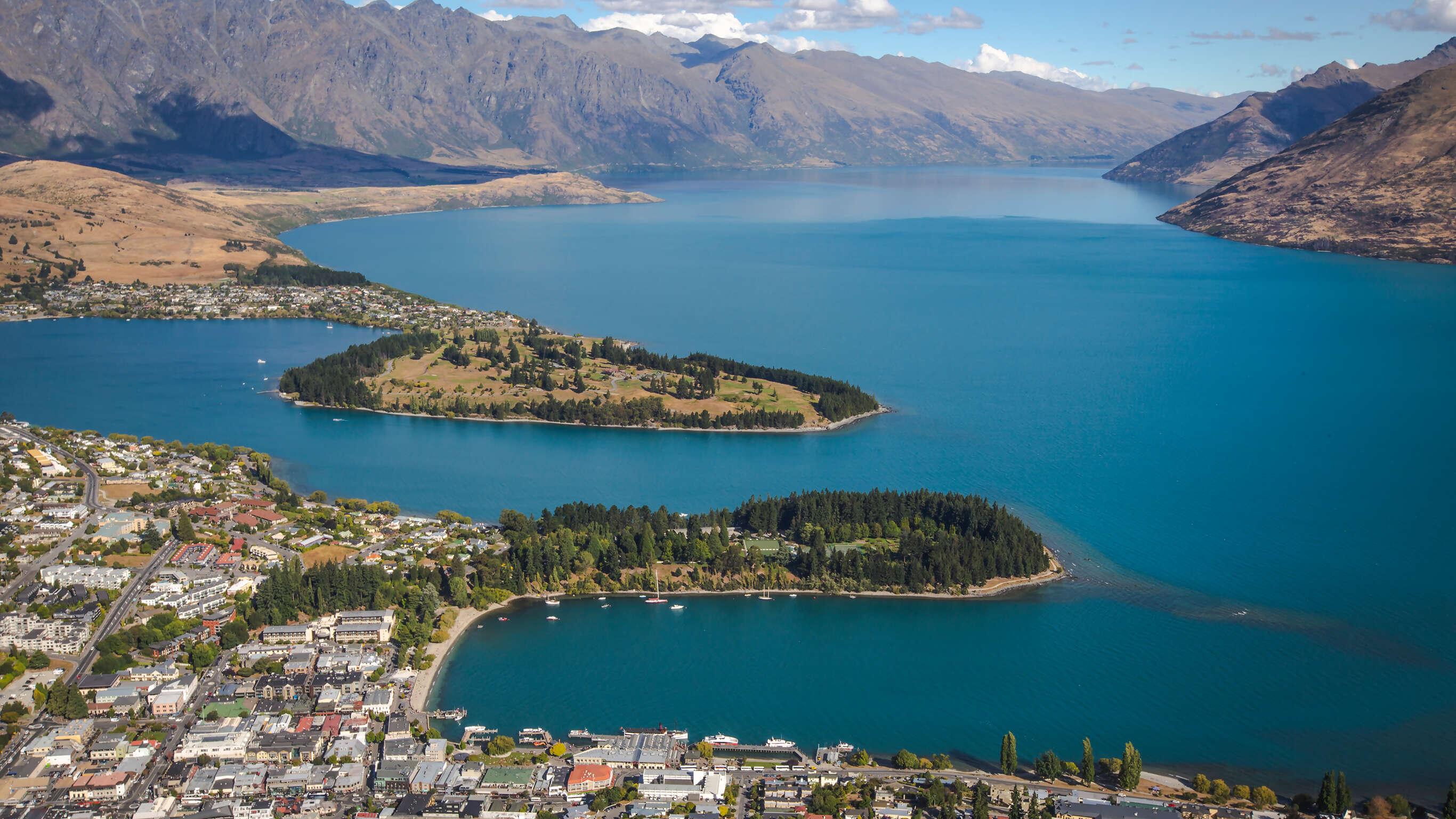 Best of New Zealand: Maori Culture & Mountain Coastlines