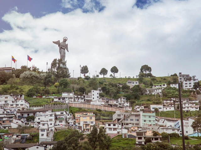 Quito to Lima: Surf Towns & Hot Springs