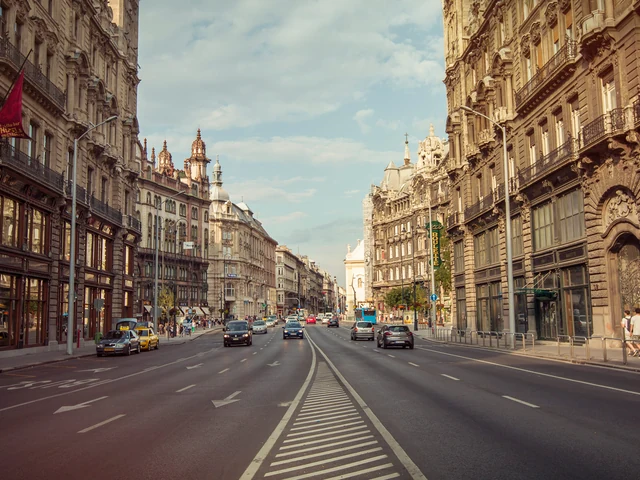 Budapest to Berlin: Graffiti Walls & Market Halls