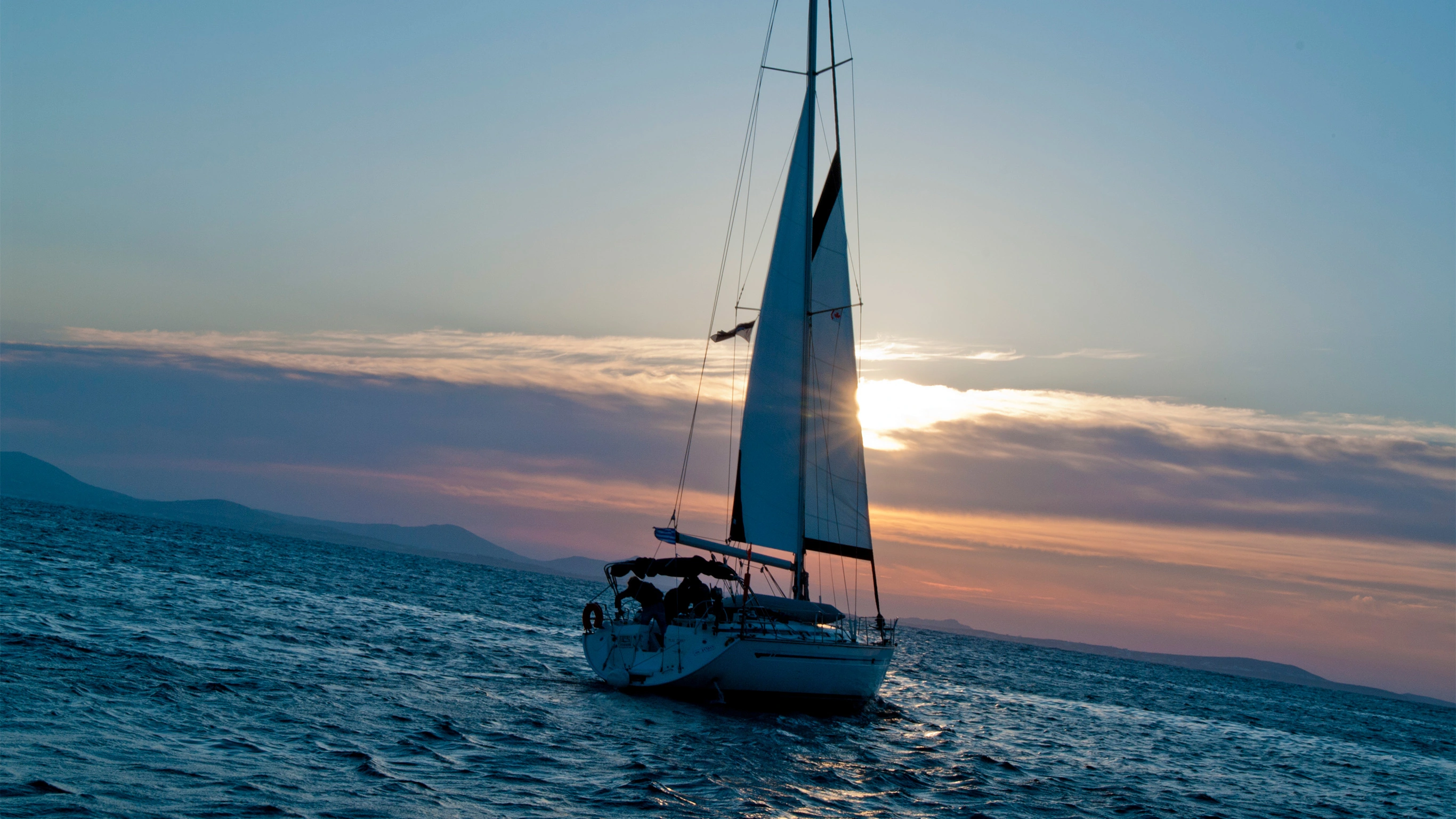 Sailing Greece - Santorini to Santorini