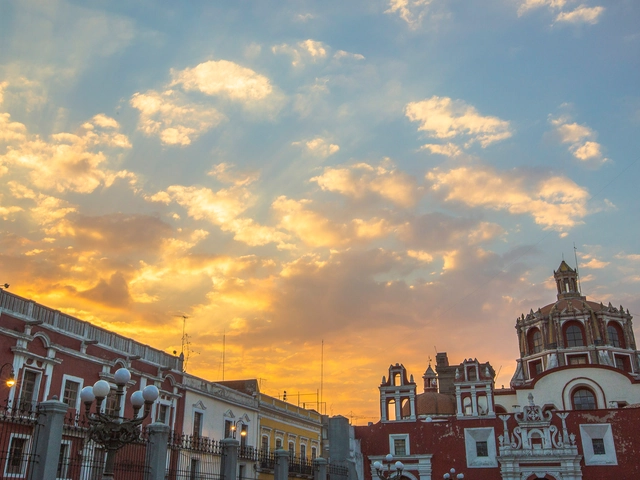 Mexico: Cities, Cuisine & Ruins