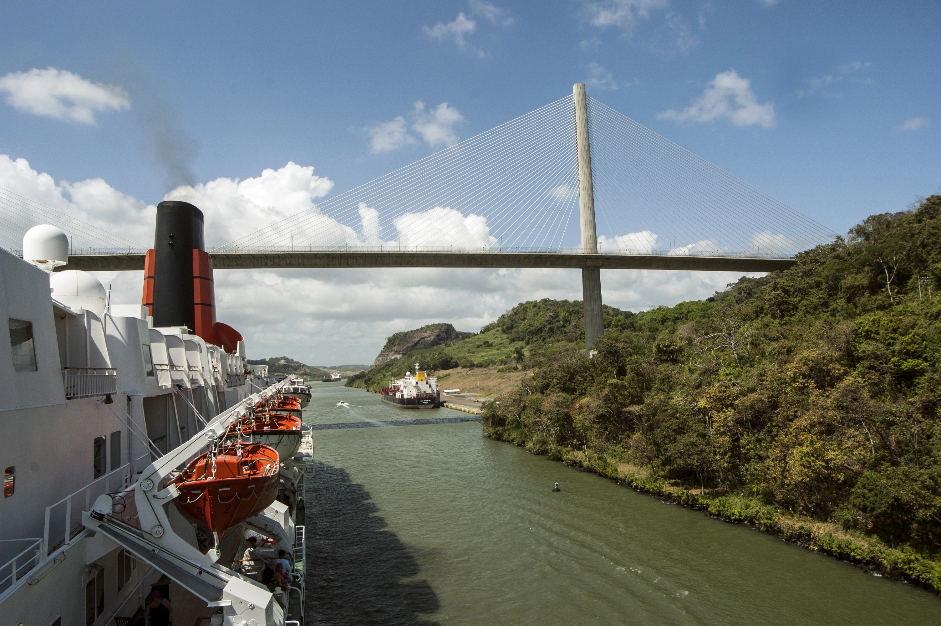 Discover Panama: The Land Between the Seas