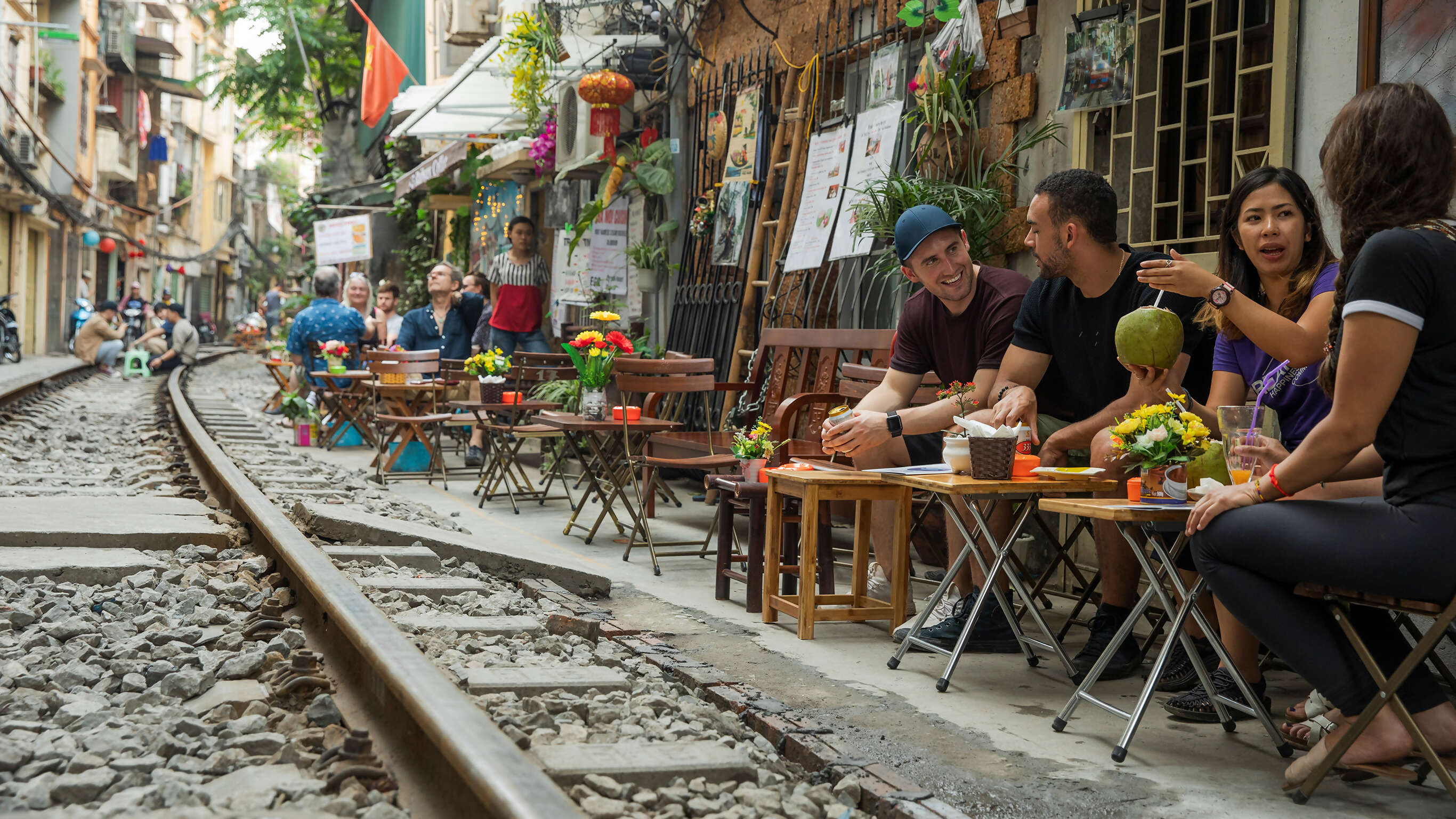 Vietnam, Laos & Thailand: Riversides & Railways