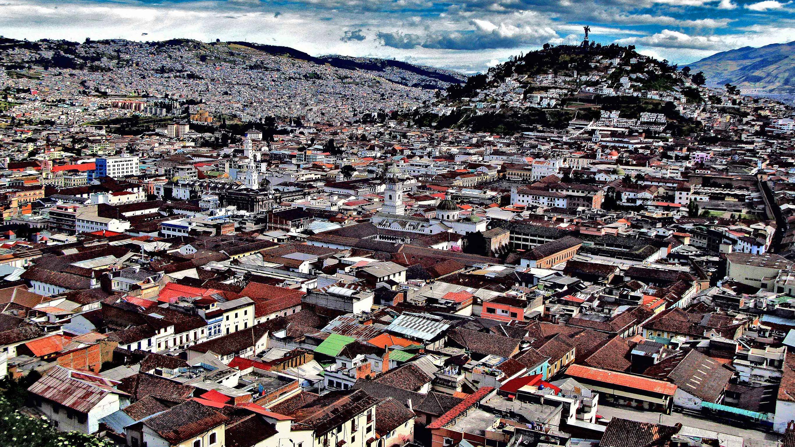 Quito Day Tour: Downtown Foodie and Culture (half day)