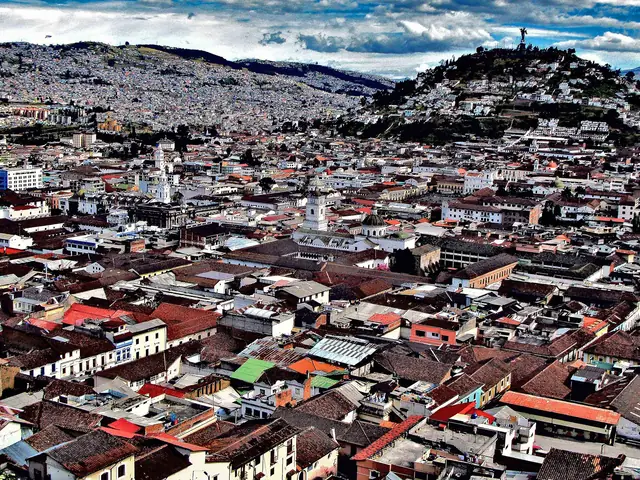 Quito Day Tour: Downtown Foodie and Culture (half day)