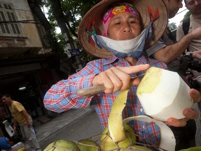 Ho Chi Minh City Day Tour: Street Food (half day)