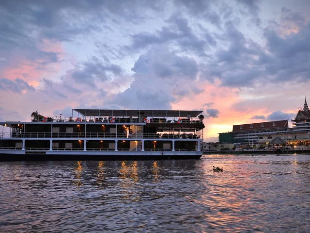 Mekong River Experience – Ho Chi Minh City to Siem Reap