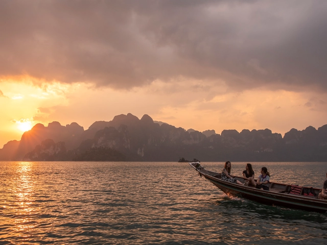 Southern Thailand Sojourn: Nightlife & National Parks