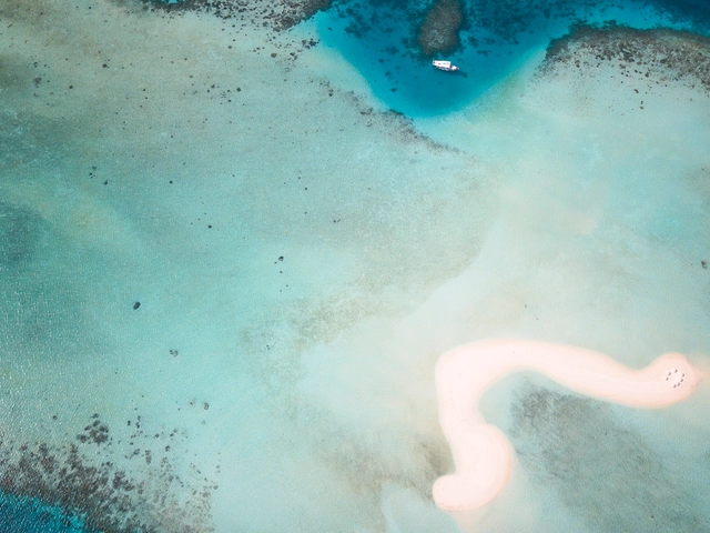 Maldives Cruise: Indian Ocean Dhoni Life