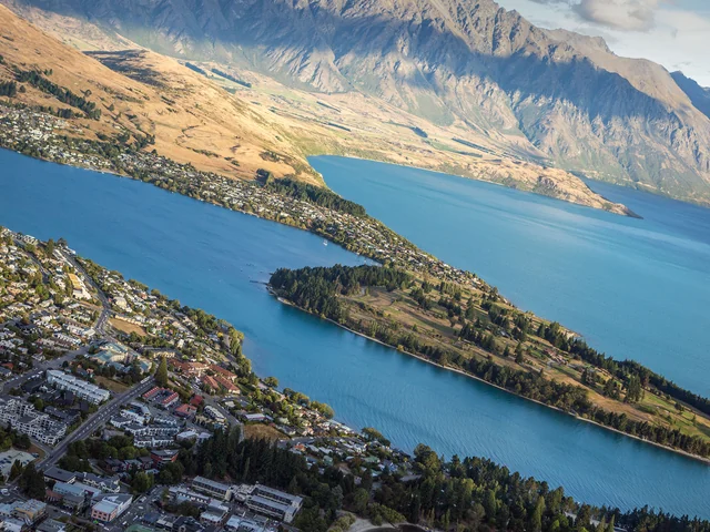 Australia & New Zealand Explorer