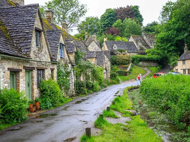 Cycle the Cotswolds