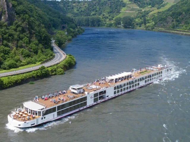 Grand European Tour (river)