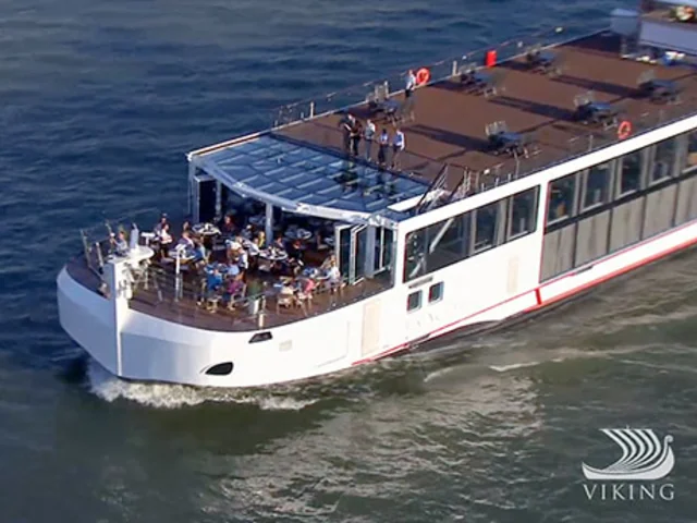 Danube Waltz (river)