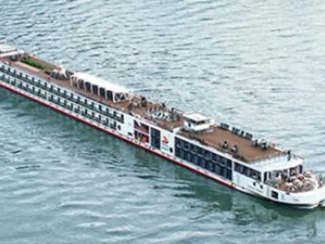 Danube Waltz (river)