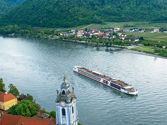 Passage to Eastern Europe (river)