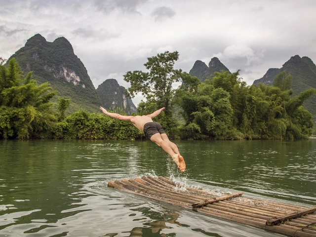 China: Cafés & Karst Mountains