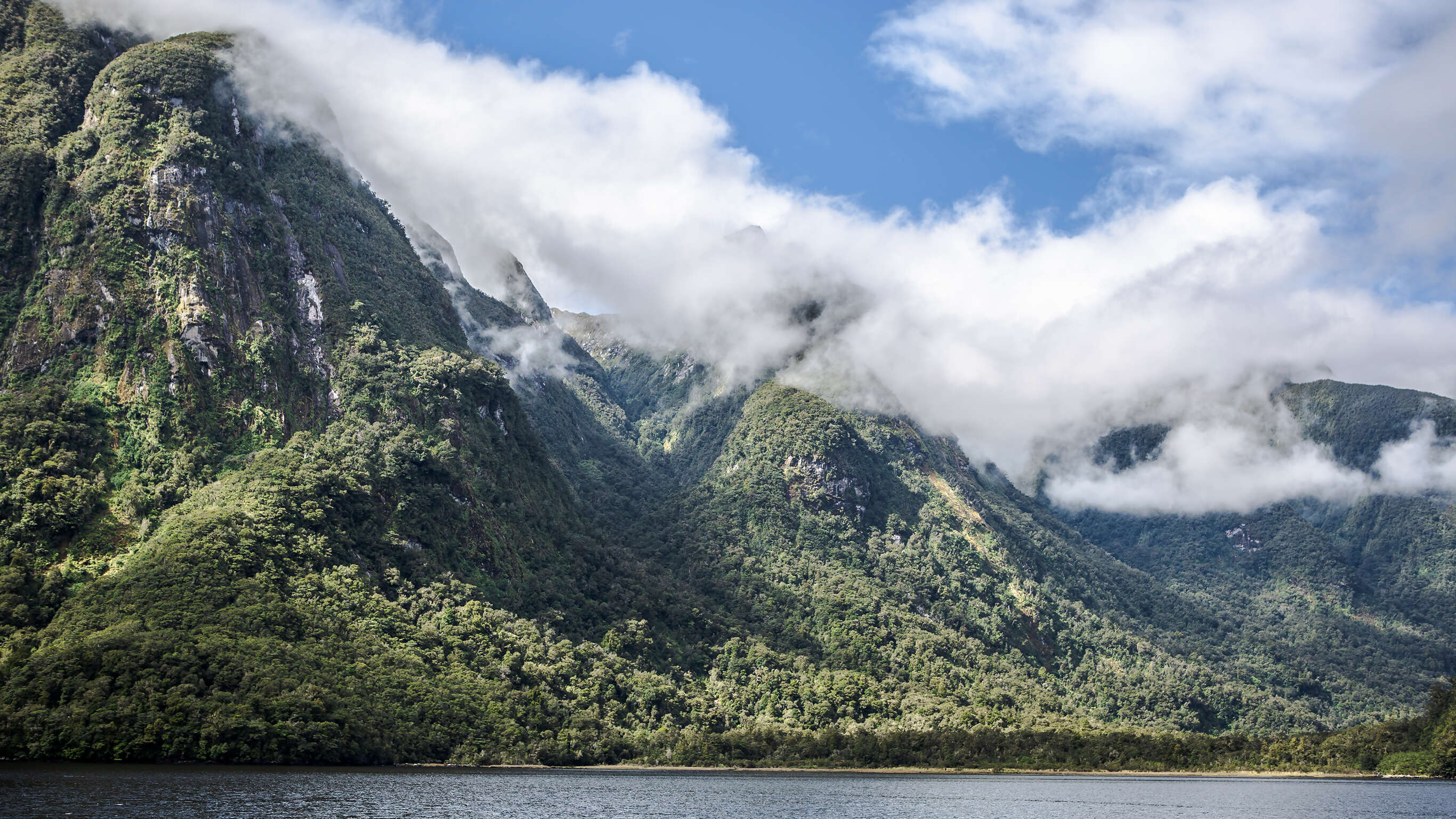 Explore Australia & New Zealand