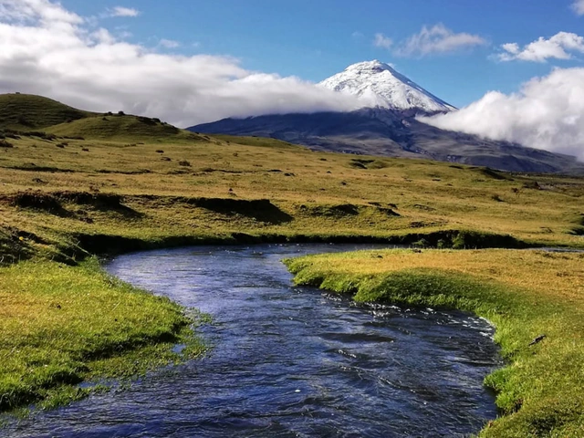 Ecuador: Amazon, Hot Springs & Volcanoes