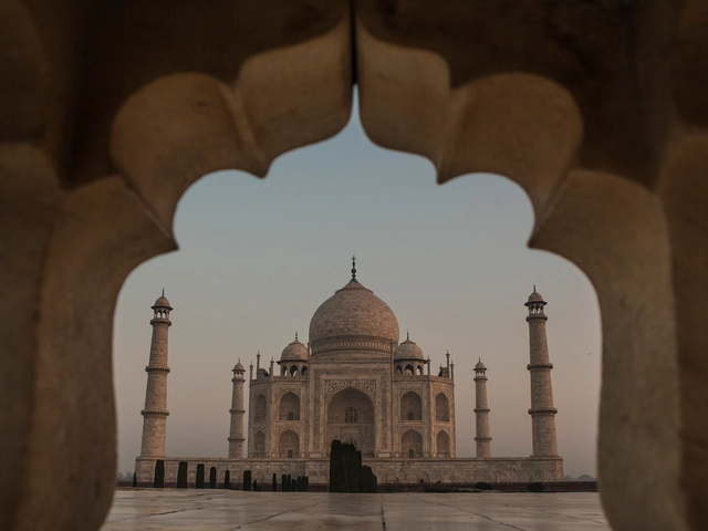 Explore India & Nepal