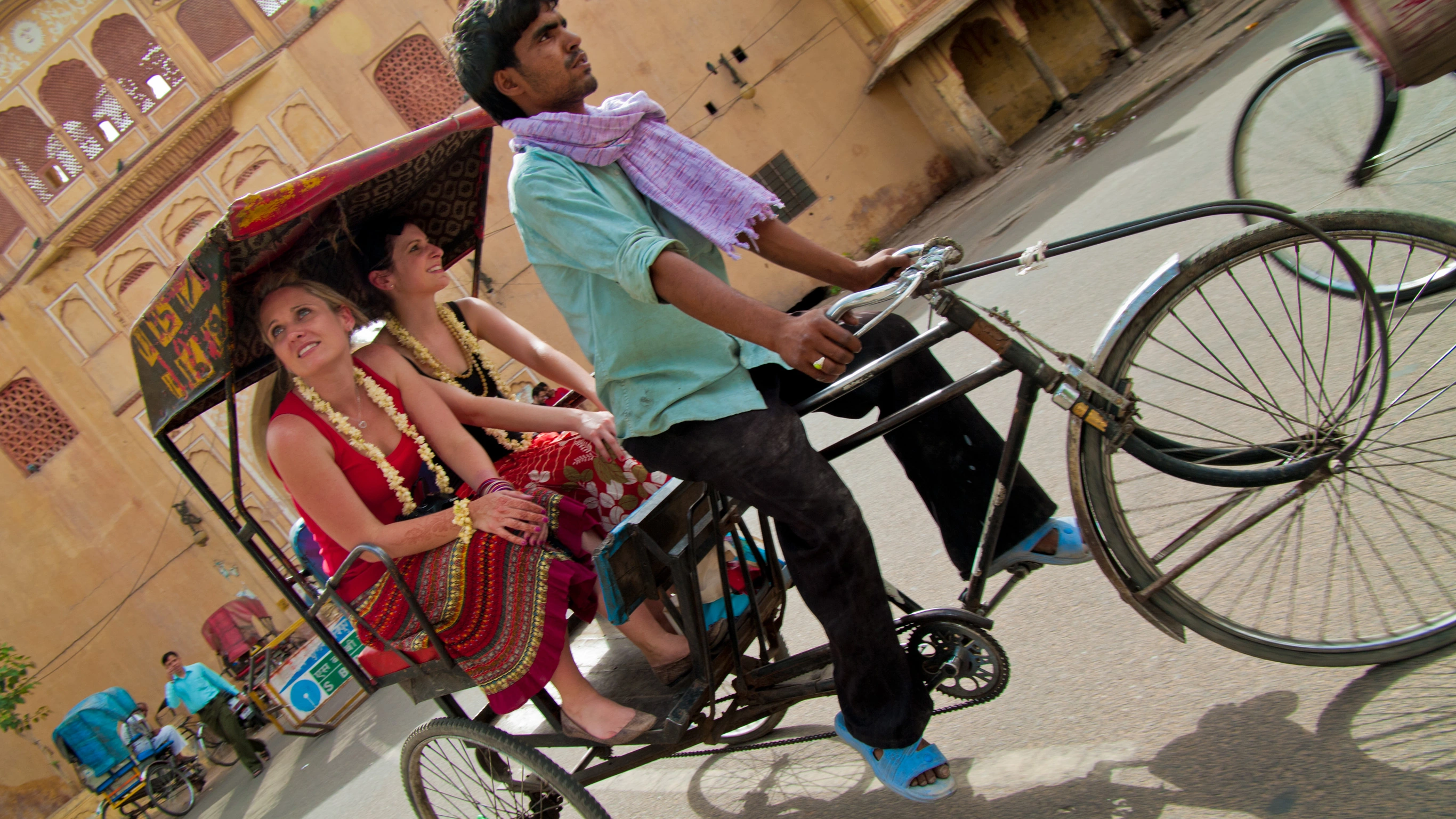 Delhi to Kathmandu: River Walks & Epic Wildlife