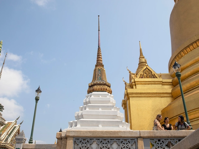 Bangkok to Kuta: Summits & Sunsets