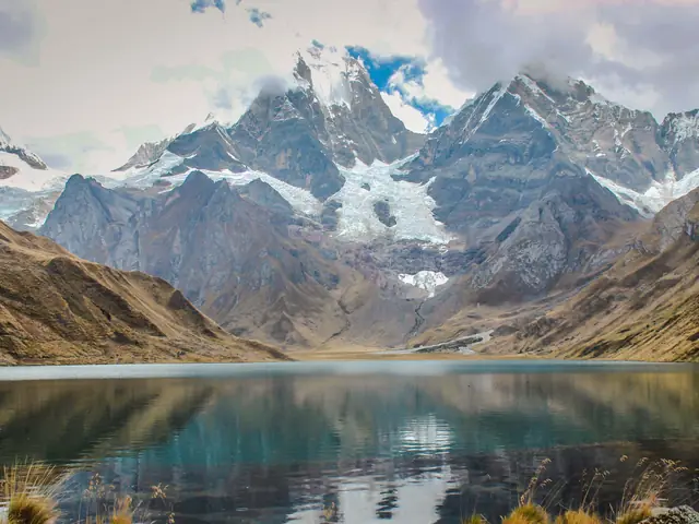 Cusco Day Tour: Humantay Lagoon Hike (full day)
