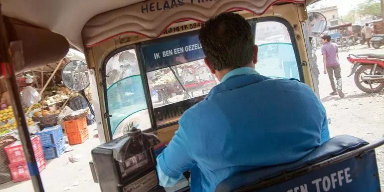 Delhi Day Tour: Multi-Transport Highlights (half day)