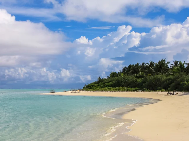 Sri Lanka with Maldives Cruise: Spice Gardens & Seasides