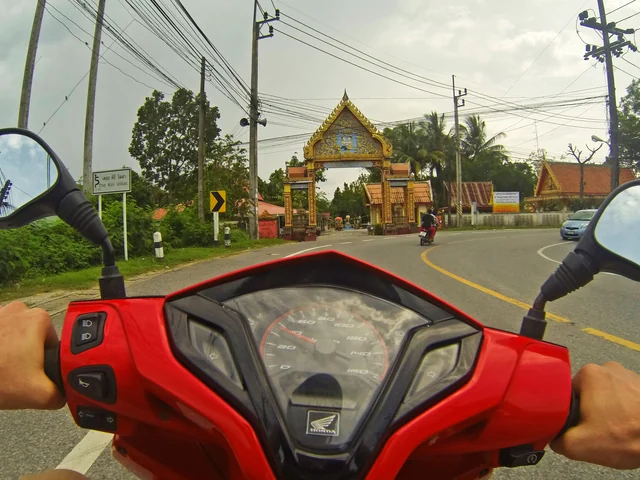 Thailand & Vietnam: Mountains & Coastlines